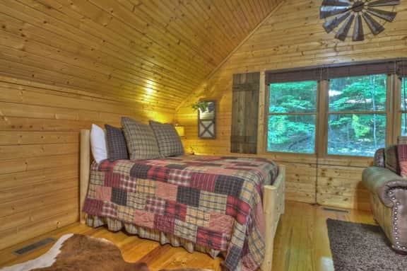 Escape to Tranquility: Sleepy Hollow Cabin Retreat